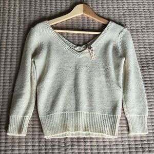 Elegant V-Neck Sweater in Cream
